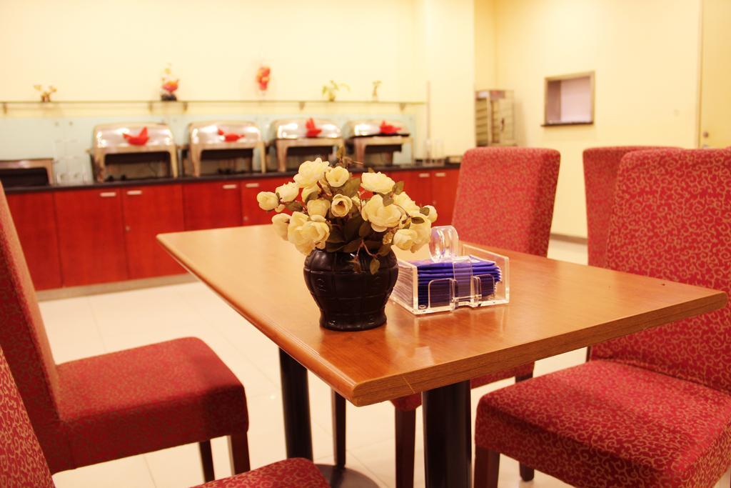 Hanting Hotel Shenyang Tiexi Furniture City Екстериор снимка